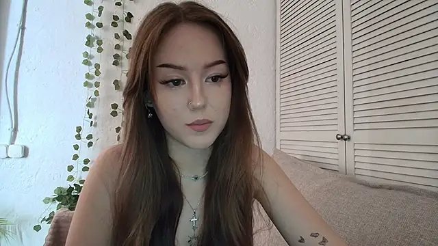 Snapshot of silver_grl chatting on May 26, 2026, 6:42 am silver grl online show from May 26, 2026, 6:42 am