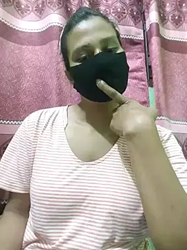 Snapshot of Sofiyaa_Sara chatting on May 19, 2026, 9:43 pm Sofiyaa Sara online show from May 19, 2026, 9:43 pm