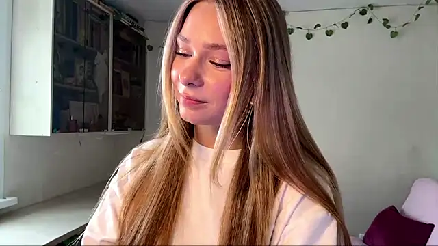 Snapshot of JulietFekete chatting on May 28, 2026, 12:24 pm JulietFekete online show from May 28, 2026, 12:24 pm