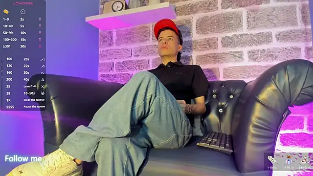 Snapshot of kevinn_bluee chatting on May 25, 2026, 9:10 pm kevinn bluee online show from May 25, 2026, 9:10 pm
