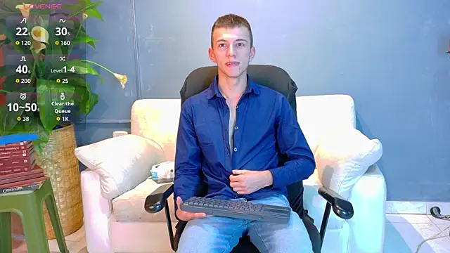 Snapshot of Thiiago_twink chatting on June 1, 2026, 1:18 am Thiiago twink online show from June 1, 2026, 1:18 am