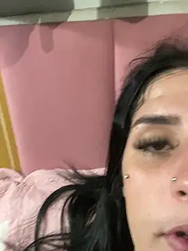 mileninhasexy online show from July 26, 2026, 9:11 pm