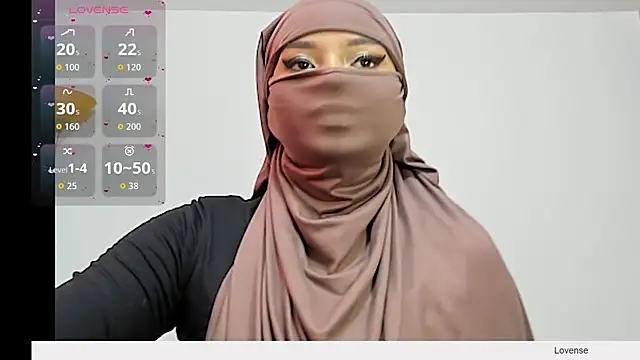 Snapshot of Samira_1 chatting on May 25, 2026, 8:04 pm Samira 1 online show from May 25, 2026, 8:04 pm