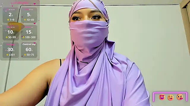 Snapshot of Samira_1 chatting on May 30, 2026, 8:28 pm Samira 1 online show from May 30, 2026, 8:28 pm