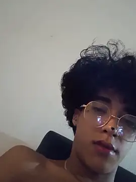 boy max latin online show from June 15, 2026, 7:43 am
