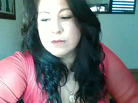 Snapshot of CurvyFireLatina chatting on May 27, 2026, 1:52 pm CurvyFireLatina online show from May 27, 2026, 1:52 pm