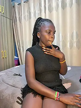 Snapshot of beauty_in_black chatting on May 21, 2026, 9:00 pm beauty in black online show from May 21, 2026, 9:00 pm