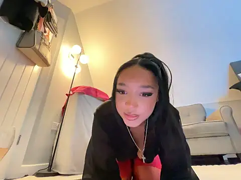 Caramelbbyxx online show from June 14, 2026, 1:36 am