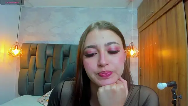 Snapshot of Miel_ferrer chatting on May 31, 2026, 1:29 pm Miel ferrer online show from May 31, 2026, 1:29 pm
