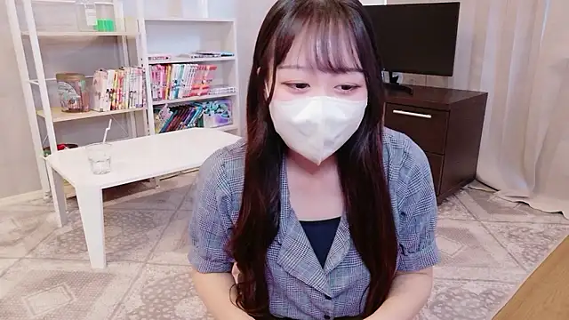 Snapshot of Mei--chan-- chatting on July 21, 2026, 4:37 am Mei--chan-- online show from July 21, 2026, 4:37 am