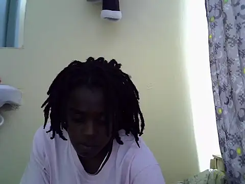Pretty Liz255 online show from June 8, 2026, 1:33 pm