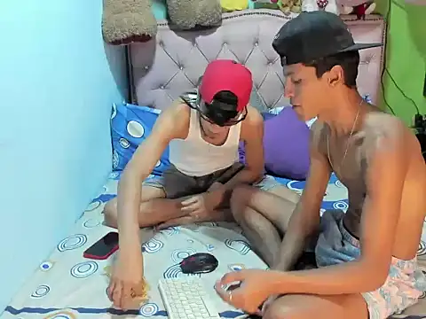 sexy guys23 online show from June 11, 2026, 12:32 am
