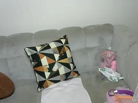 pinkytightpuss online show from June 24, 2026, 2:10 am