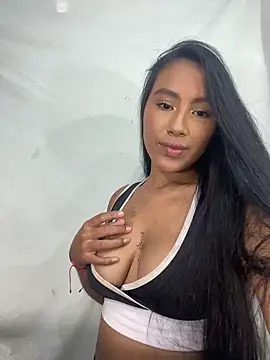 Snapshot of Nana-Benavides chatting on May 26, 2026, 7:43 pm Nana-Benavides online show from May 26, 2026, 7:43 pm