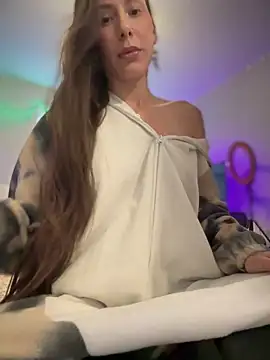 Snapshot of lil_martian chatting on October 30, 2025, 2:18 pm lil martian online show from October 30, 2025, 2:18 pm