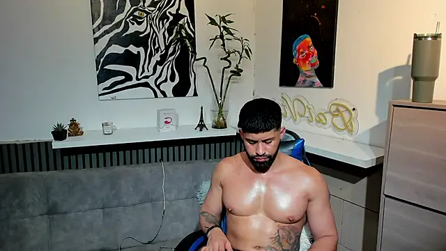 RikyAaron online show from June 5, 2026, 4:41 am