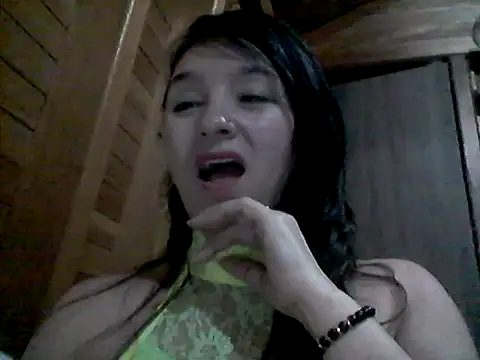 Snapshot of Anlly_garcia002 chatting on June 25, 2026, 5:12 am Anlly garcia002 online show from June 25, 2026, 5:12 am