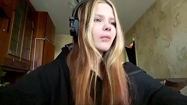 Snapshot of SusanaLeichty chatting on May 24, 2026, 8:41 am SusanaLeichty online show from May 24, 2026, 8:41 am