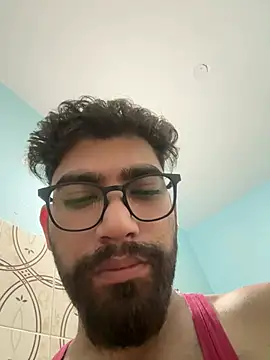 baddiebaby1998 online show from July 8, 2026, 5:34 am