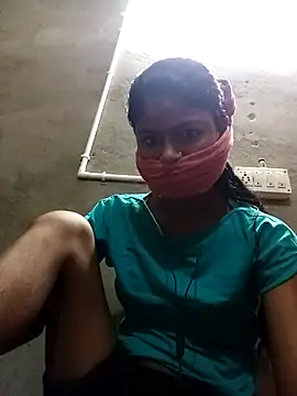 Snapshot of Tiyaasa chatting on May 24, 2026, 11:21 pm Tiyaasa online show from May 24, 2026, 11:21 pm