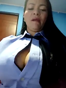 MONSERRAT ETHAN online show from June 21, 2026, 7:33 am