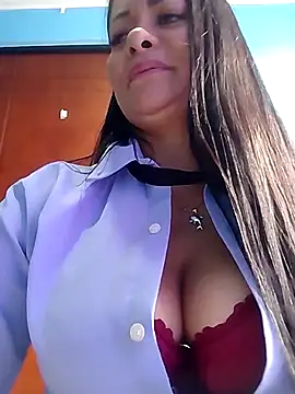 MONSERRAT ETHAN online show from July 5, 2026, 4:25 pm