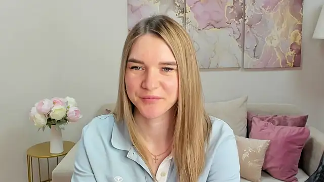 RoxyReignn online show from June 10, 2026, 10:08 pm