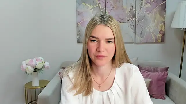 RoxyReignn online show from July 2, 2026, 9:54 pm