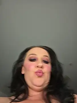 Snapshot of CreamVixen chatting on May 31, 2026, 4:31 am CreamVixen online show from May 31, 2026, 4:31 am