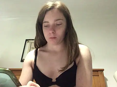 Maisie 01 online show from June 10, 2026, 8:46 am