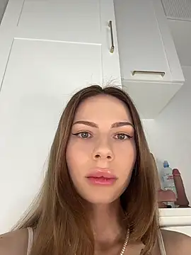 Ms Luna  online show from July 12, 2026, 9:33 am