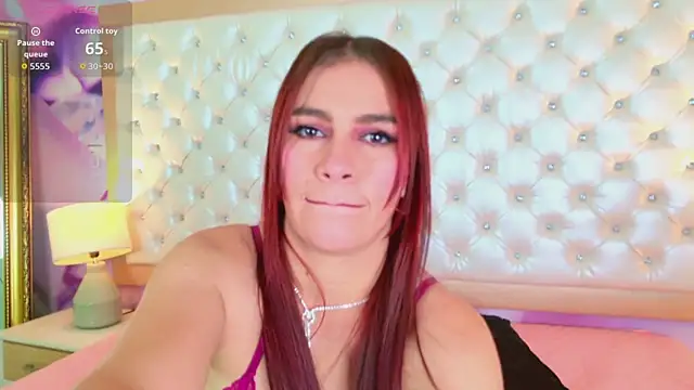 Valerykingsleyy online show from May 27, 2026, 12:57 pm