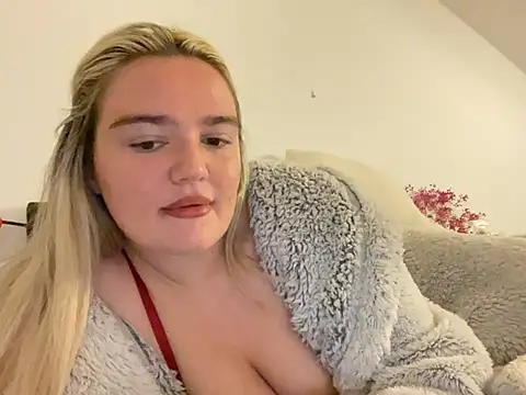 Annaox online show from July 3, 2026, 9:10 pm