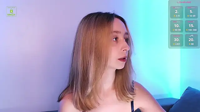 RachelVacsler online show from June 18, 2026, 9:41 pm