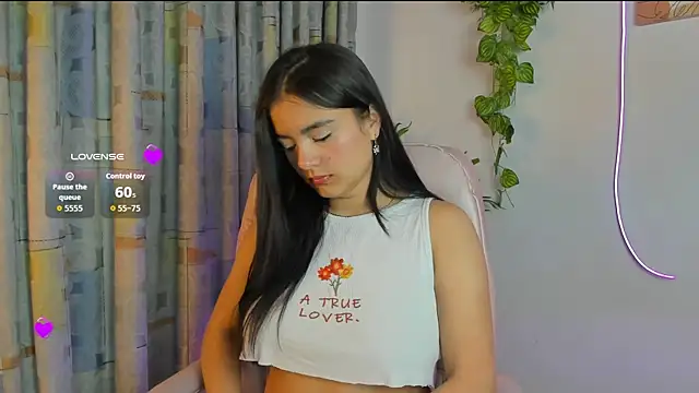 Zoe Queens online show from July 8, 2026, 12:42 pm