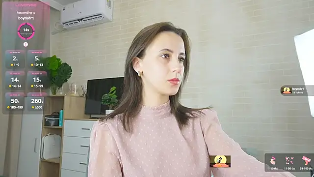 Snapshot of SoLovelyAnna chatting on April 3, 2026, 11:03 pm SoLovelyAnna online show from April 3, 2026, 11:03 pm