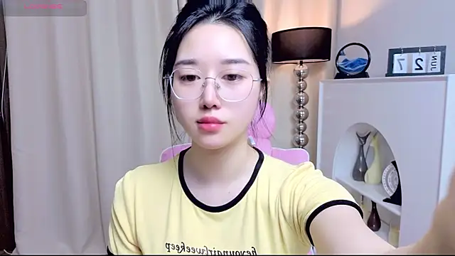 miuu6868 online show from June 27, 2026, 2:05 am