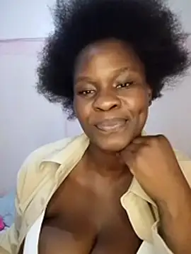 curvyperry online show from July 14, 2026, 6:24 pm