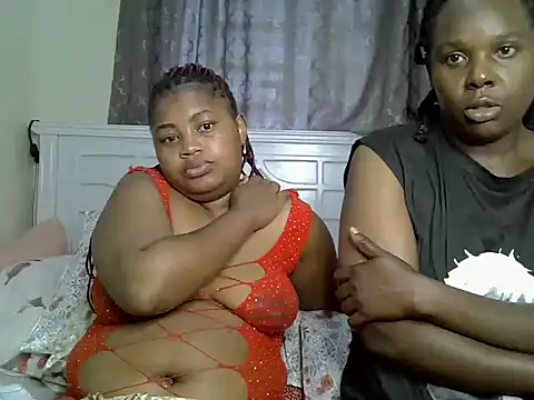 Snapshot of Sue_pretty00 chatting on May 26, 2026, 11:50 am Sue pretty00 online show from May 26, 2026, 11:50 am