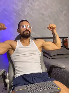 RoccoSaenz online show from June 1, 2026, 7:48 pm