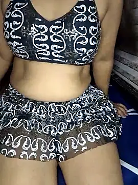 Snapshot of Curvy_Anushka chatting on June 15, 2026, 7:27 pm Curvy Anushka online show from June 15, 2026, 7:27 pm