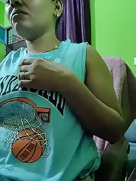 Snapshot of Curvy_shivani chatting on June 1, 2026, 11:01 am Curvy shivani online show from June 1, 2026, 11:01 am