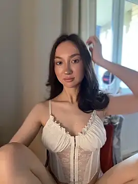 Snapshot of Maryana_Ro chatting on June 3, 2026, 4:56 pm Maryana Ro online show from June 3, 2026, 4:56 pm
