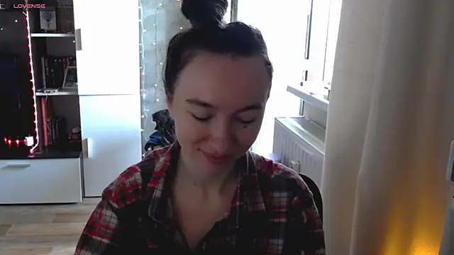 Snapshot of Maryana_Ro chatting on July 15, 2026, 12:21 pm Maryana Ro online show from July 15, 2026, 12:21 pm
