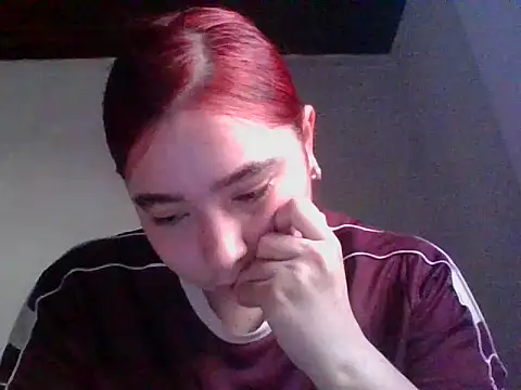 Snapshot of Annisofi000 chatting on May 30, 2026, 7:11 pm Annisofi000 online show from May 30, 2026, 7:11 pm