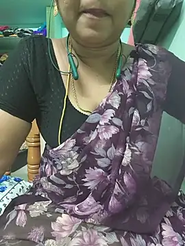 Tamil-kaviya98 online show from June 25, 2026, 7:57 am