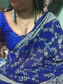 Tamil-kaviya98 online show from June 25, 2026, 8:24 pm