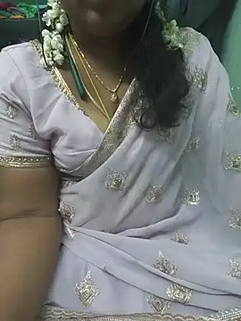 Tamil-kaviya98 online show from June 28, 2026, 5:41 pm