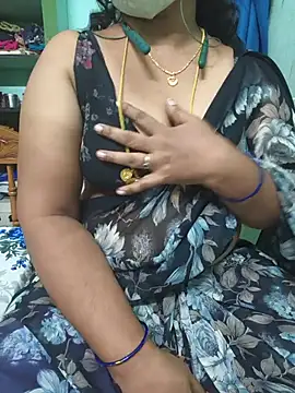 Tamil-kaviya98 online show from July 5, 2026, 5:31 pm