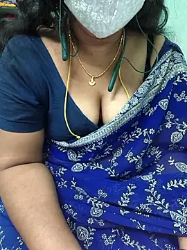 Tamil-kaviya98 online show from July 16, 2026, 6:47 pm